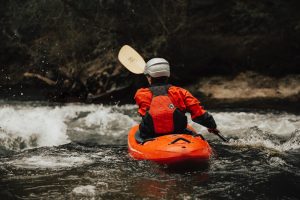 Read more about the article 15 Best Whitewater Kayaking Destinations in the U.S.