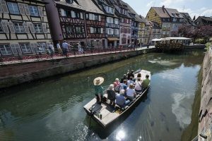 Read more about the article French canals: everything you need to know (without going overboard)