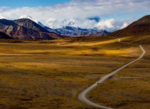 Read more about the article Top 8 road trips in Alaska