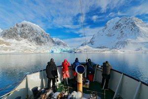 Read more about the article Everything you need to know before visiting Svalbard for the first time