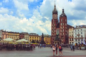 Read more about the article <strong>How to organize a budget trip to Krakow and visit Auschwitz?</strong>