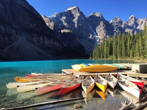Read more about the article <strong>Don’t Miss These Eight Canadian National Parks</strong>