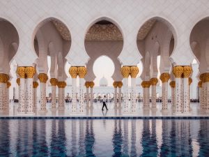 Read more about the article Inspirational Abu Dhabi For Teens and Young People: 7 Great Attractions