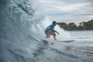 Read more about the article Epic waves: here are 8 of the best places to surf in Indonesia