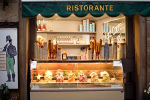 Read more about the article From Pasta to Gelato: Experiencing Roman Culinary Art