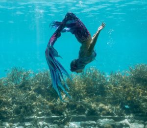 Read more about the article Become a Mermaid in Maldives in these 4 beautiful resorts