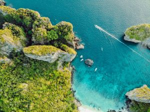 Read more about the article Don’t Miss These 16 Epic Things To Do In Phi Phi Islands (A Locals Guide)