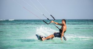 Read more about the article Catch the wind with Youri Zoon, Kitesurfing World Champion  and make waves …