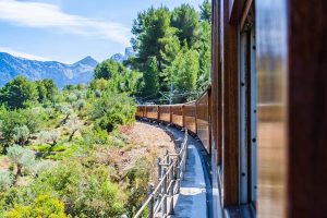 Read more about the article Train travel in Spain: the ultimate guide