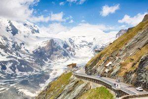 Read more about the article 5 of the best road trips in Austria: breathtaking scenery at every turn