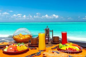 Read more about the article Maldives Floating Breakfast ? No. Thank you.