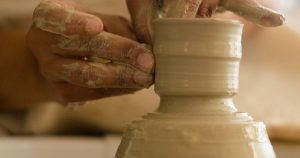 Read more about the article LUX* South Ari Atoll Partners with The Clay Studio Maldives  for a Pottery …