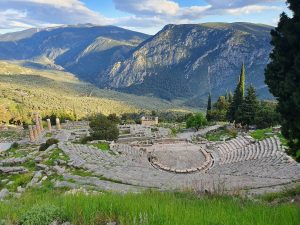 Read more about the article How to Visit the Ruins of Delphi in Greece