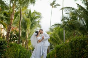 Read more about the article Dreams in the Distance: Why Destination Weddings Are So Popular (And How to Make Yours Even More Meaningful)