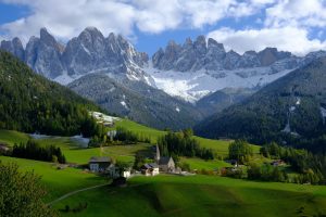 Read more about the article Alternative Luxury Holidays in the Dolomites