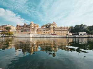 Read more about the article From Royal Palaces to Peaceful Retreats: Discovering the Essence of Luxury Travel in India