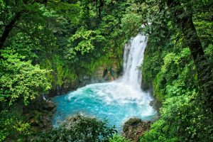 Read more about the article The Ultimate Costa Rica Itinerary for First Time Travelers